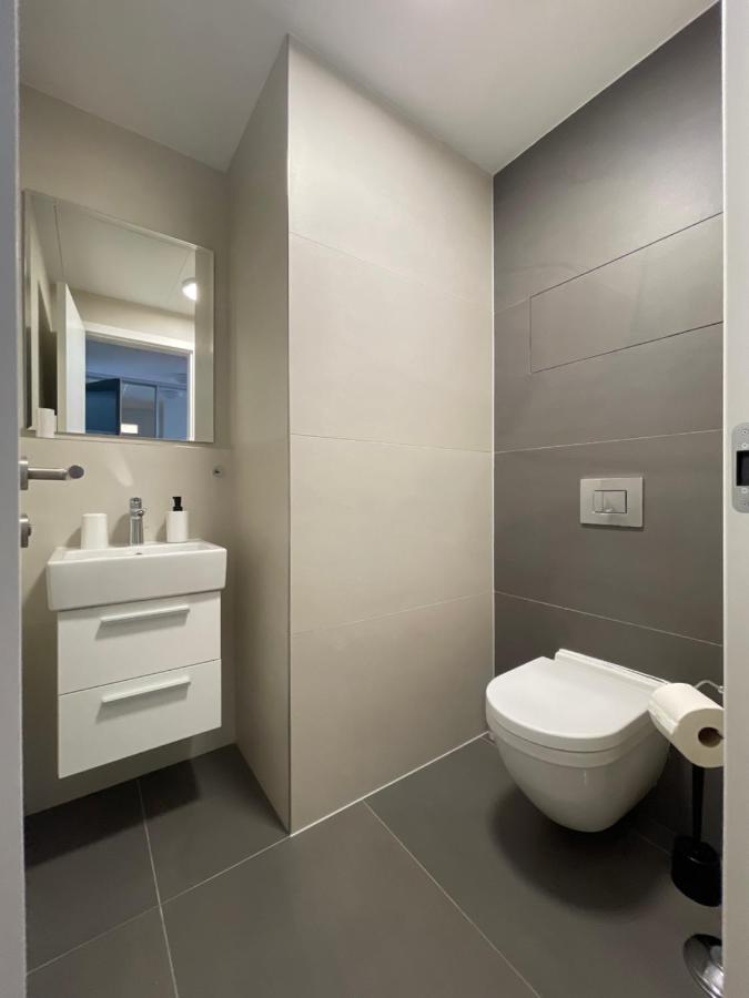 Sag Sky Park Residence Free Parking And Wi-Fi Братислава Экстерьер фото